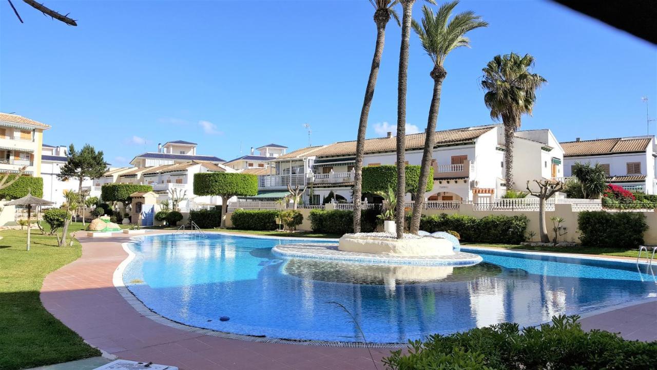 Lovely Apartment Near The Beach In Sunny La Mata Торевьиа Экстерьер фото