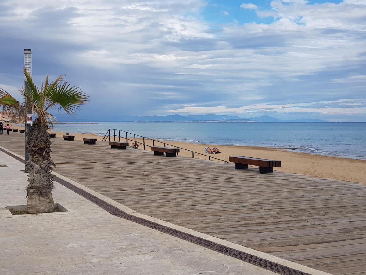 Lovely Apartment Near The Beach In Sunny La Mata Торевьиа Экстерьер фото
