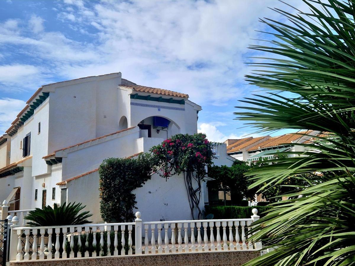 Lovely Apartment Near The Beach In Sunny La Mata Торевьиа Экстерьер фото