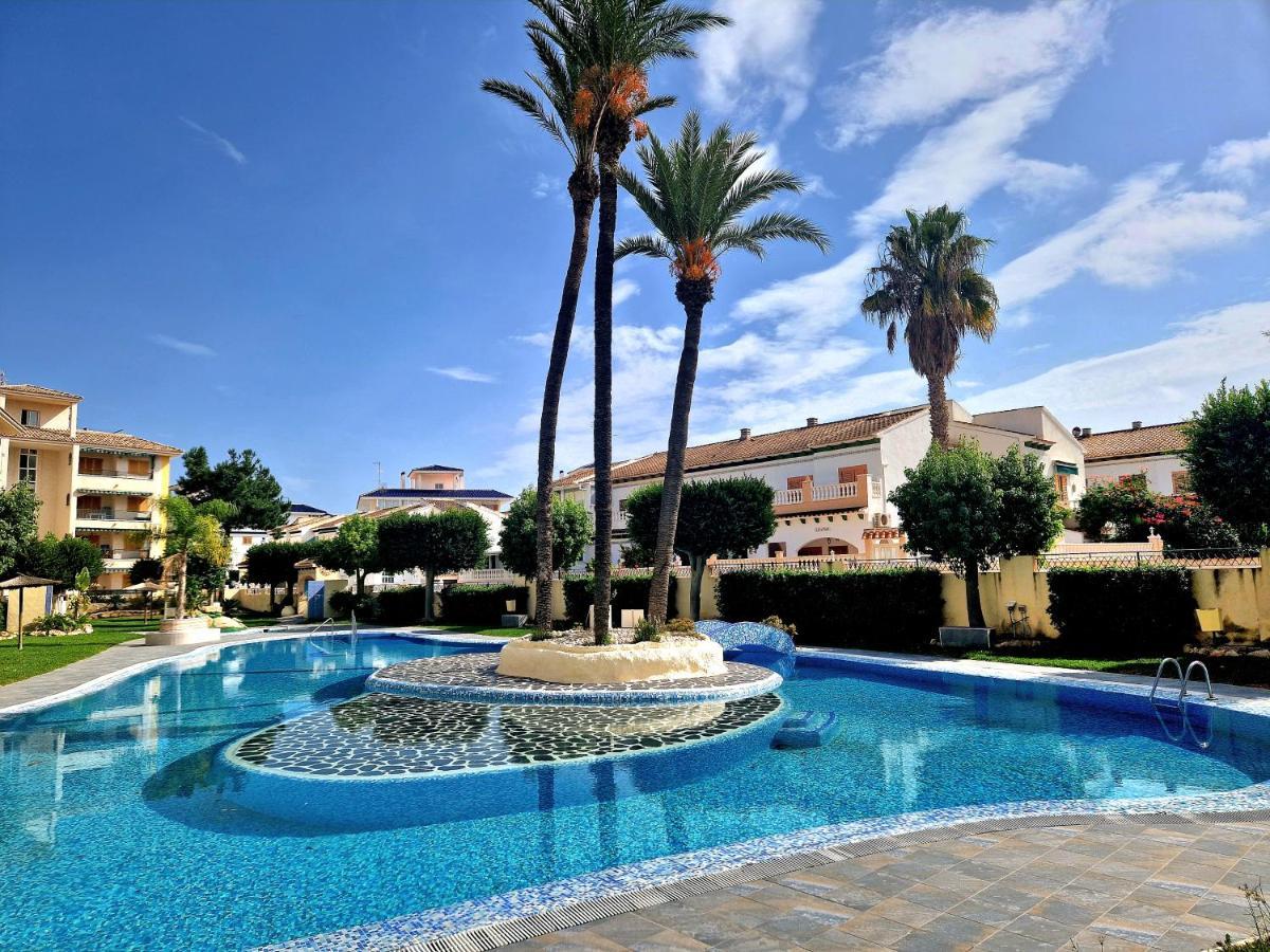 Lovely Apartment Near The Beach In Sunny La Mata Торевьиа Экстерьер фото